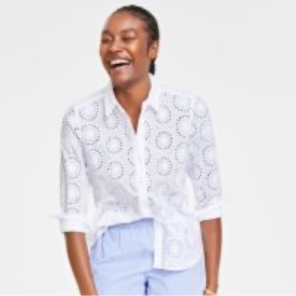 NWT ON 34th Bright White Eyelet Women's Casual Shirt Small - Picture 2 of 10
